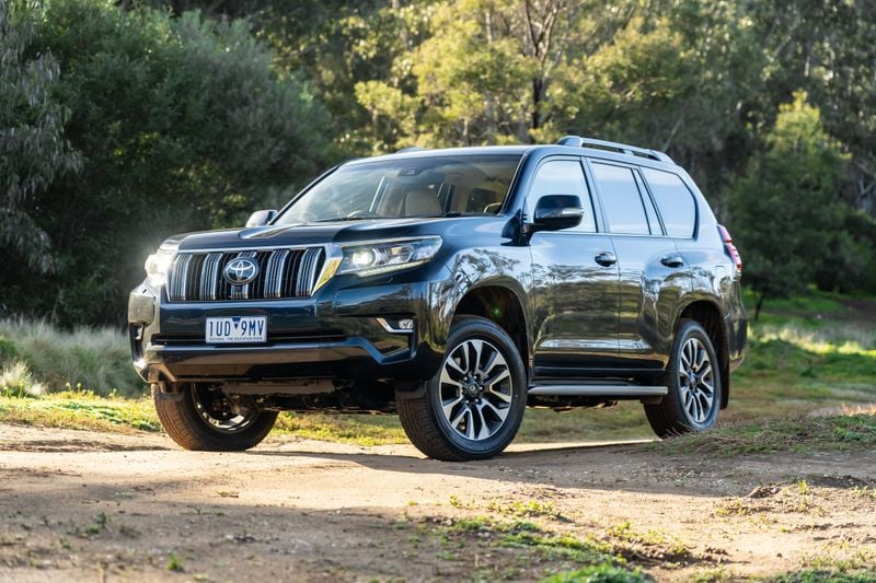 2023-toyota-land-cruiser-prado-primary-image