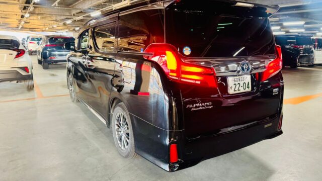 Alphard hybrid (9)