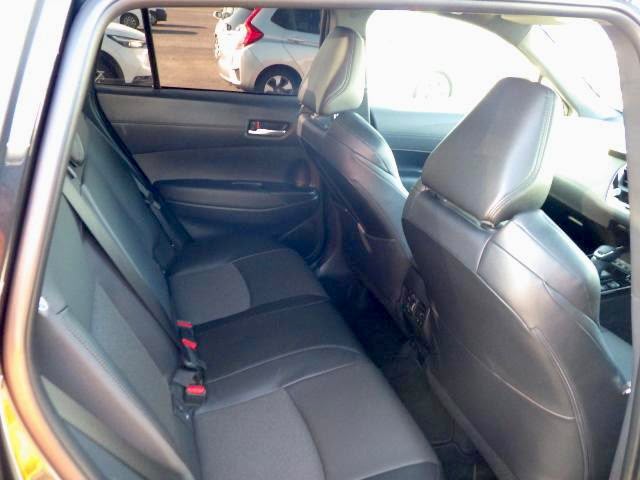toyota cross hybrid (2)