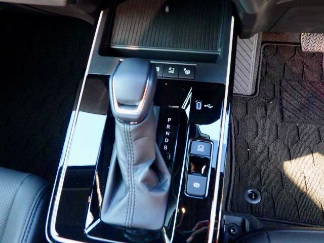 toyota cross hybrid (4)