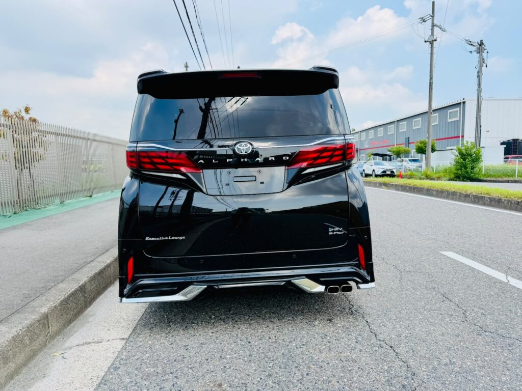 Totyota Alphard (12)