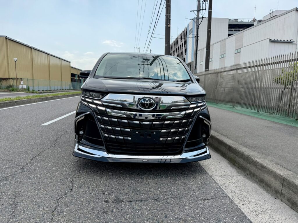 Totyota Alphard (9)